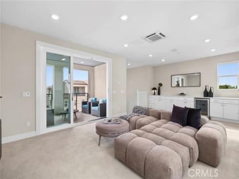 107  Spiral  , Irvine, CA