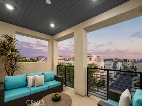 107  Spiral  , Irvine, CA