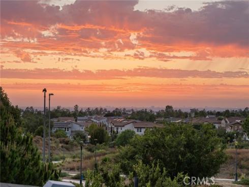 107  Spiral  , Irvine, CA