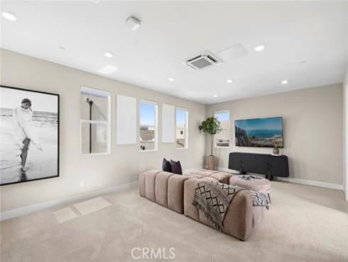 107  Spiral  , Irvine, CA