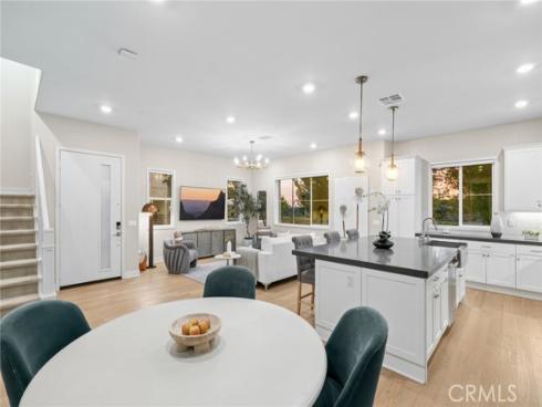 107  Spiral  , Irvine, CA