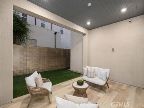107  Spiral  , Irvine, CA