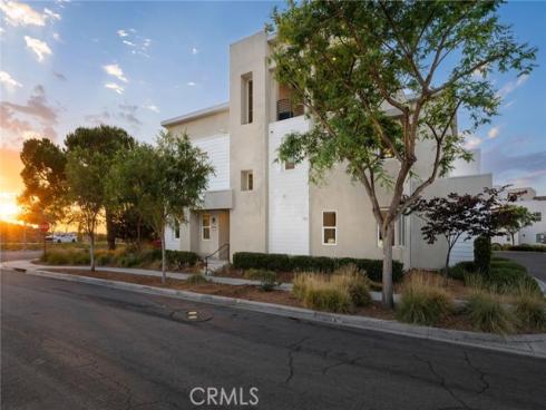 107  Spiral  , Irvine, CA
