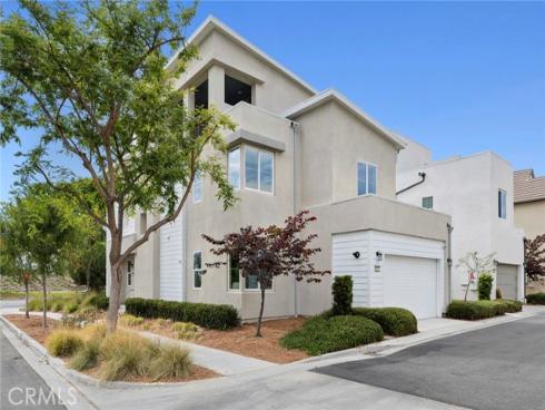 107  Spiral  , Irvine, CA