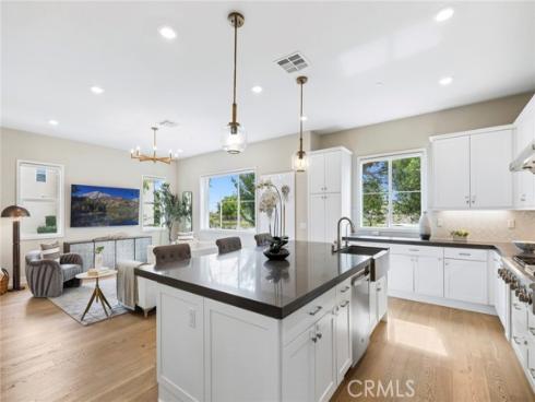 107  Spiral  , Irvine, CA