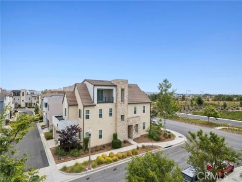 107  Spiral  , Irvine, CA