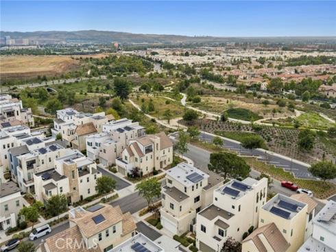 107  Spiral  , Irvine, CA
