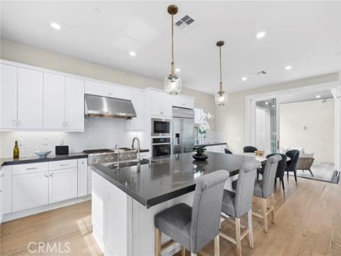 107  Spiral  , Irvine, CA