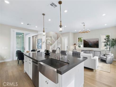 107  Spiral  , Irvine, CA