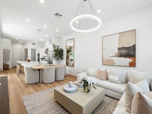 327 Baluster , Irvine, CA