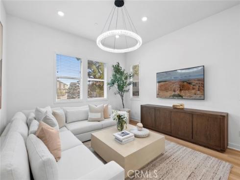327 Baluster , Irvine, CA