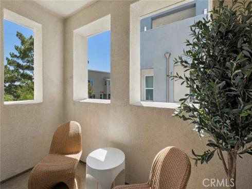 327 Baluster , Irvine, CA