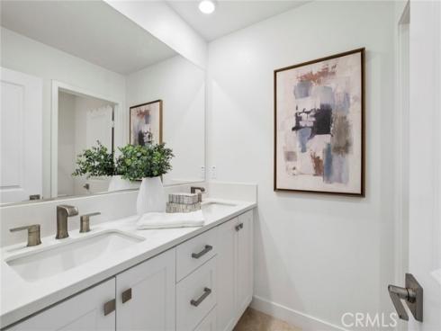 327 Baluster , Irvine, CA