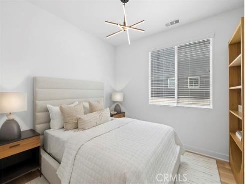 327 Baluster , Irvine, CA
