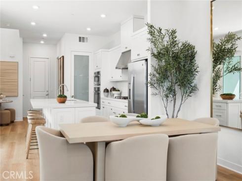 327 Baluster , Irvine, CA