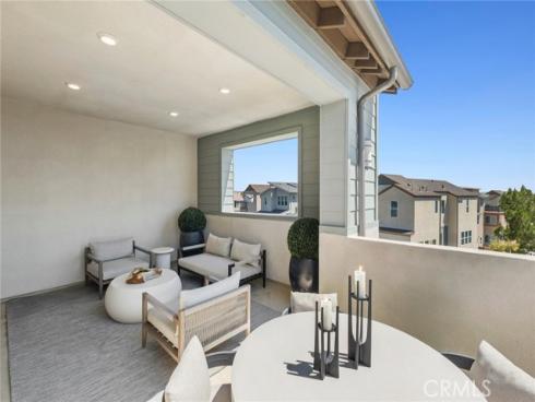 327 Baluster , Irvine, CA