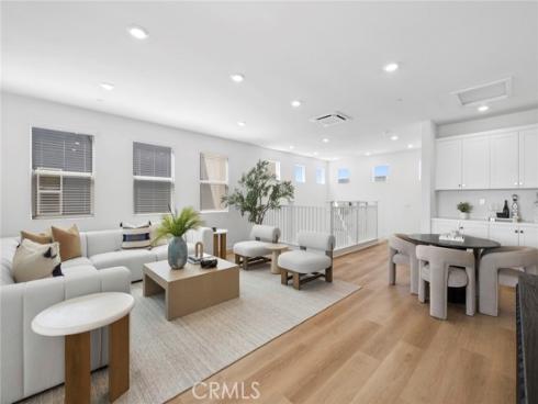 327 Baluster , Irvine, CA