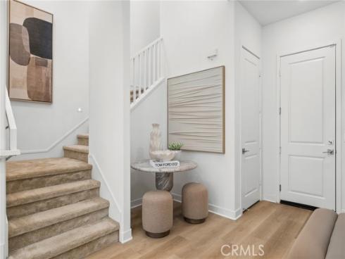 327 Baluster , Irvine, CA