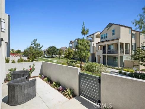 327 Baluster , Irvine, CA