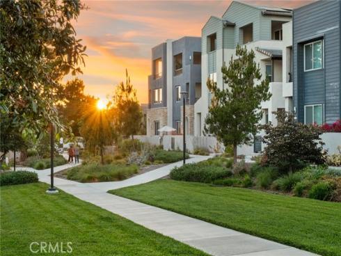 327 Baluster , Irvine, CA