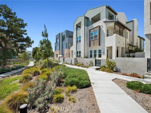 327 Baluster , Irvine, CA