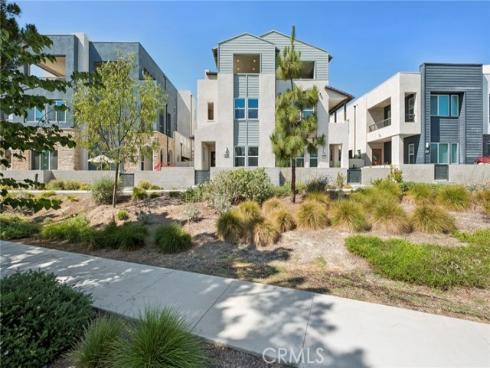 327 Baluster , Irvine, CA