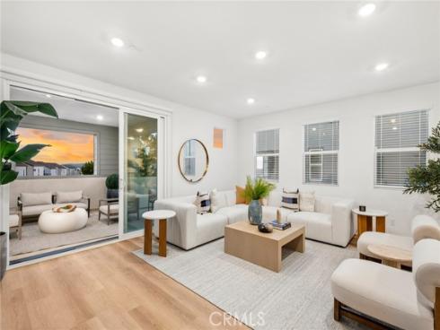 327 Baluster , Irvine, CA