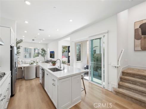 327 Baluster , Irvine, CA