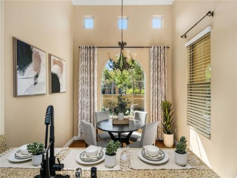 125 Chantilly , Irvine, CA