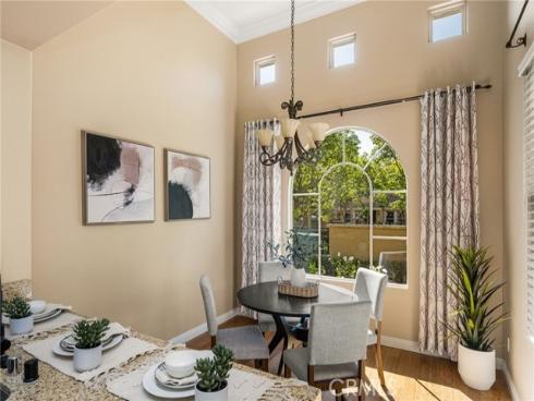 125 Chantilly , Irvine, CA