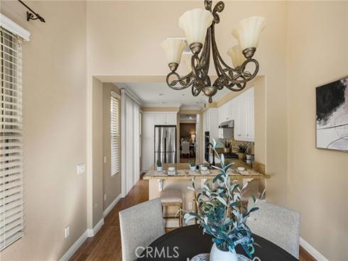 125 Chantilly , Irvine, CA