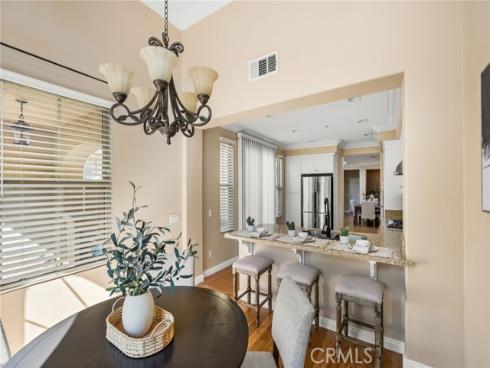 125 Chantilly , Irvine, CA