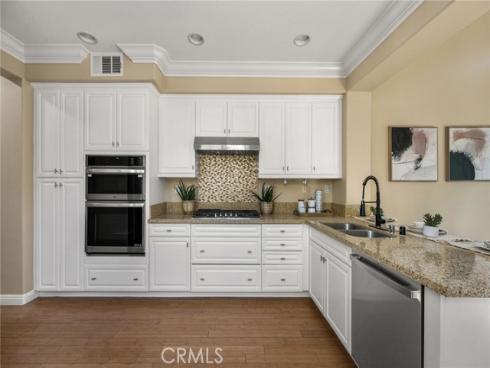 125 Chantilly , Irvine, CA
