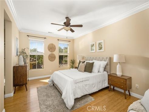 125 Chantilly , Irvine, CA