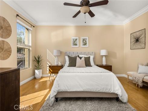 125 Chantilly , Irvine, CA