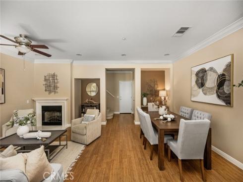 125 Chantilly , Irvine, CA