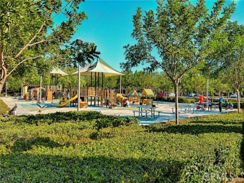 125 Chantilly , Irvine, CA