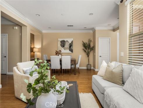 125 Chantilly , Irvine, CA
