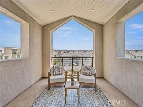 197 merit , Irvine, CA