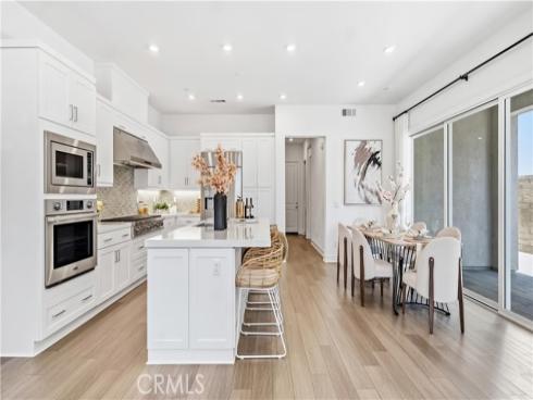 197 merit , Irvine, CA