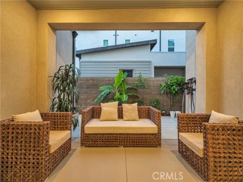 109  Spiral  , Irvine, CA