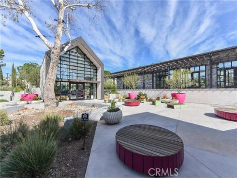 109  Spiral  , Irvine, CA