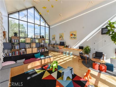 109  Spiral  , Irvine, CA