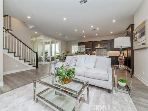 109  Spiral  , Irvine, CA