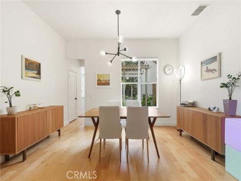 5 Upland , Irvine, CA