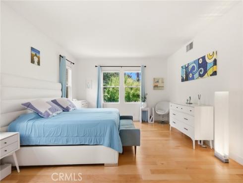 5 Upland , Irvine, CA