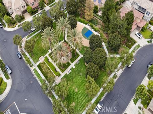 5 Upland , Irvine, CA
