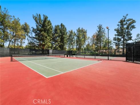5 Upland , Irvine, CA
