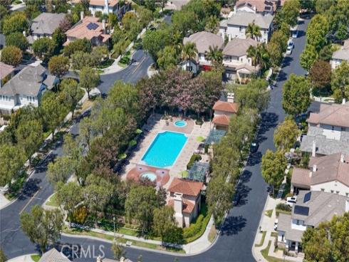 5 Upland , Irvine, CA