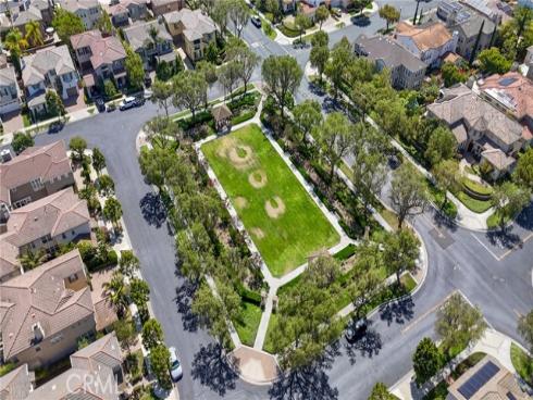 5 Upland , Irvine, CA